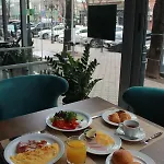 Hotel Frapolli On Deribasivska Street 4*