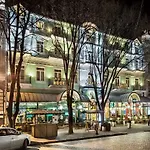 Frapolli On Deribasivska Street Hotel
