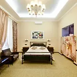 Hotel Frapolli On Deribasivska Street 4*