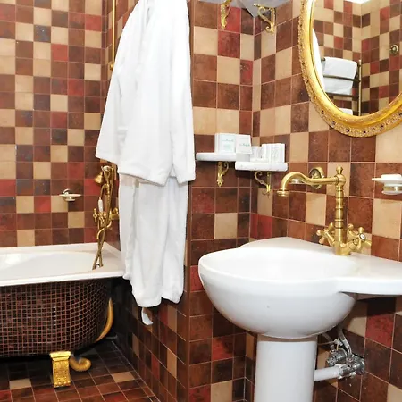 Frapolli On Deribasivska Street Hotel 4*