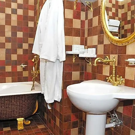 Hotel Frapolli On Deribasivska Street 4*