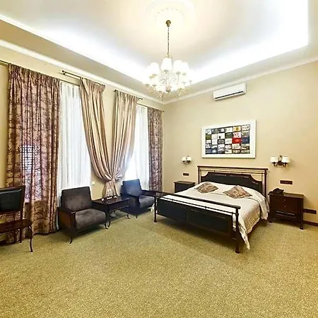 Frapolli On Deribasivska Street Hotel 4*
