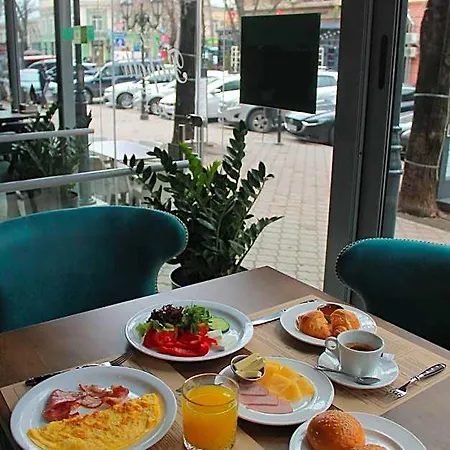Frapolli On Deribasivska Street 4*