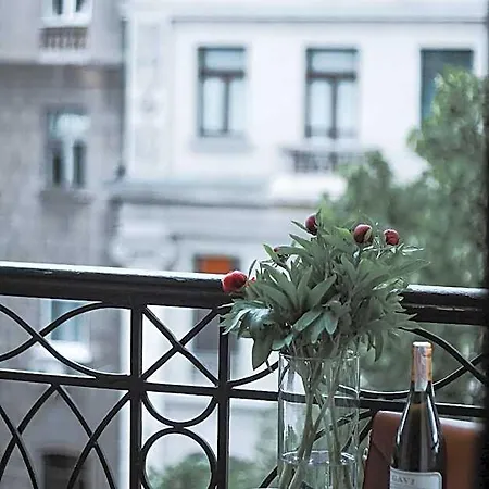 Frapolli On Deribasivska Street 4*