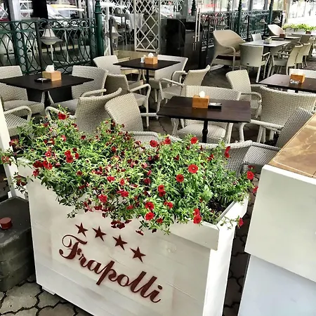 Hotel Frapolli On Deribasivska Street 4*