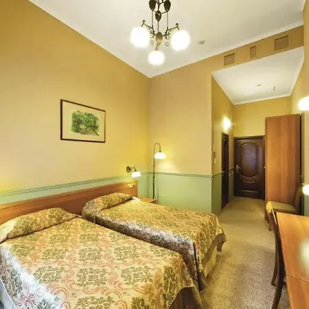 Hotel Frapolli On Deribasivska Street 4*