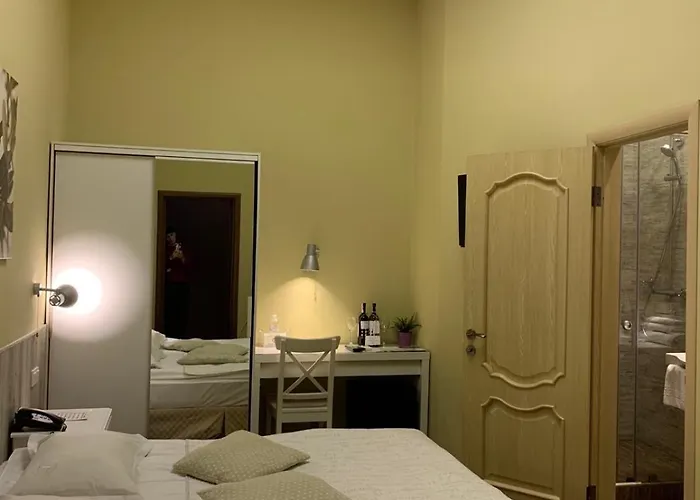 Frapolli On Deribasivska Street 4*