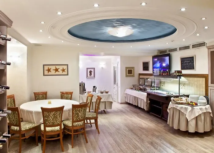 Frapolli On Deribasivska Street Szálloda 4*