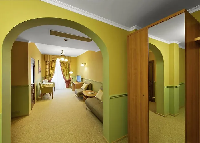 Frapolli On Deribasivska Street