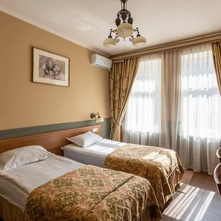 Frapolli On Deribasivska Street 4*