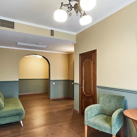 Hotel Frapolli On Deribasivska Street 4*