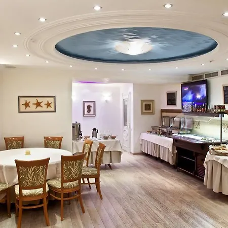 Frapolli On Deribasivska Street Hotel 4*
