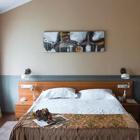 Hotel Frapolli On Deribasivska Street 4*