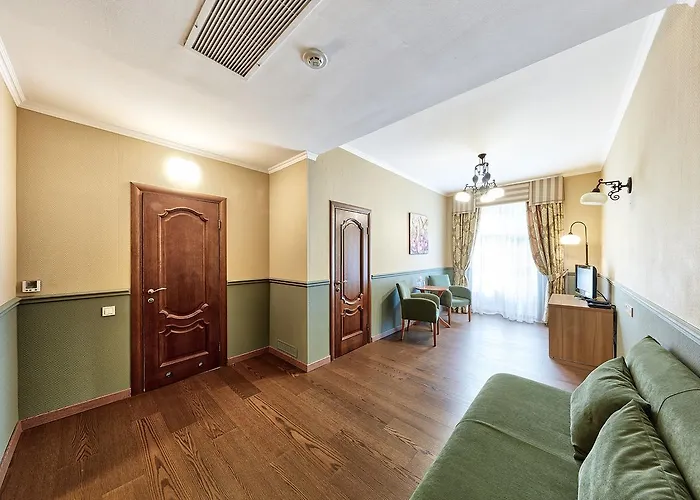 Hotel Frapolli On Deribasivska Street Odessa