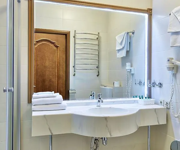 Frapolli On Deribasivska Street 4*