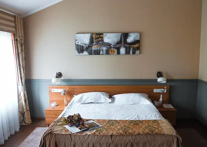 Hotel Frapolli On Deribasivska Street 4*